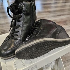 Geox Black Leather Wedge Sneaker Booties, Size 39 With Box